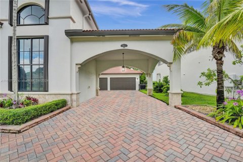 Villa ou maison à vendre à Miramar, Floride: 5 chambres, 404.31 m2 № 1238681 - photo 4