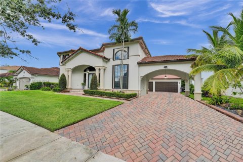 Villa ou maison à vendre à Miramar, Floride: 5 chambres, 404.31 m2 № 1238681 - photo 2