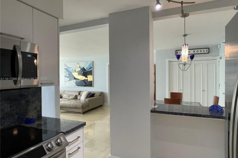 Copropriété à vendre à Miami Beach, Floride: 2 chambres, 95.69 m2 № 1238715 - photo 11