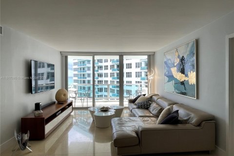 Copropriété à vendre à Miami Beach, Floride: 2 chambres, 95.69 m2 № 1238715 - photo 1