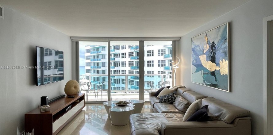 Condominio en Miami Beach, Florida, 2 dormitorios  № 1238715