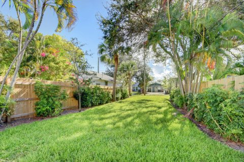 Villa ou maison à vendre à Lake Worth, Floride: 2 chambres, 81.75 m2 № 1051376 - photo 16