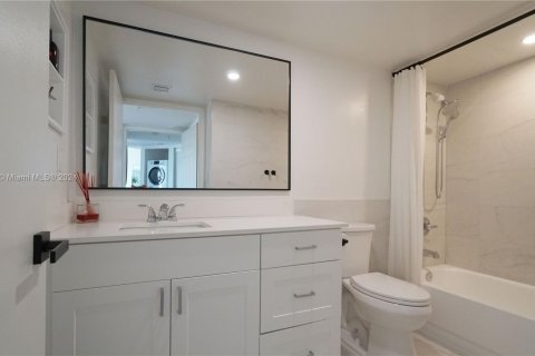 Copropriété à vendre à Miami Beach, Floride: 2 chambres, 92.9 m2 № 1049522 - photo 14