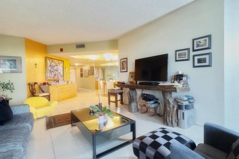 Condominio en venta en Lauderhill, Florida, 2 dormitorios, 149.29 m2 № 1031917 - foto 27