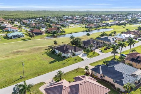 Villa ou maison à vendre à Punta Gorda, Floride: 3 chambres, 203.55 m2 № 1323232 - photo 9