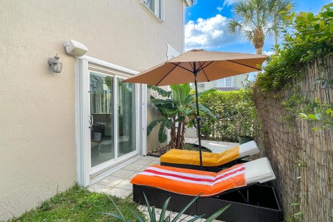 Townhouse in Coral Springs, Florida 3 bedrooms, 151.8 sq.m. № 1061358 - photo 1