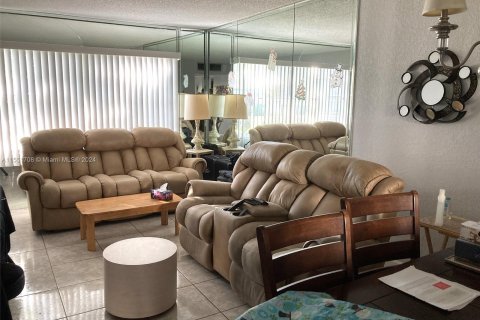 Copropriété à vendre à Lauderdale Lakes, Floride: 1 chambre, 63.55 m2 № 1070160 - photo 5