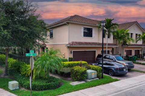 Adosado en venta en Tamarac, Florida, 3 dormitorios, 154.96 m2 № 1328247 - foto 5