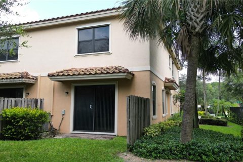 Touwnhouse à vendre à Tamarac, Floride: 3 chambres, 154.96 m2 № 1328247 - photo 7