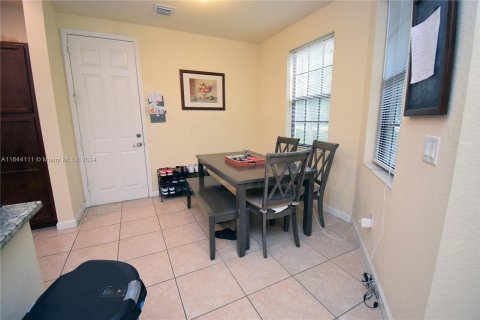 Touwnhouse à vendre à Tamarac, Floride: 3 chambres, 154.96 m2 № 1328247 - photo 20