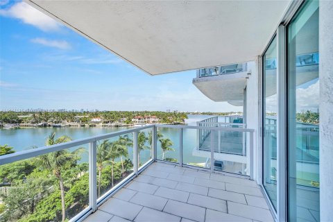 Copropriété à vendre à Miami Beach, Floride: 2 chambres, 88.44 m2 № 1328248 - photo 11