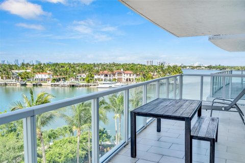 Copropriété à vendre à Miami Beach, Floride: 2 chambres, 88.44 m2 № 1328248 - photo 7