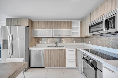 Copropriété à vendre à Miami Beach, Floride: 2 chambres, 88.44 m2 № 1328248 - photo 27