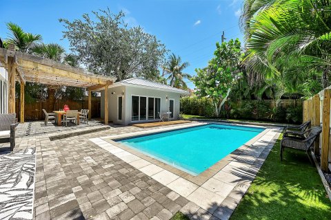 House in Fort Lauderdale, Florida 5 bedrooms, 368.08 sq.m. № 1227054 - photo 20