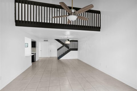 Townhouse in Miami Gardens, Florida 3 bedrooms, 146.6 sq.m. № 1227024 - photo 28