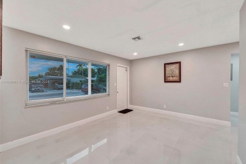 Casa en venta en Hollywood, Florida, 3 dormitorios, 106.19 m2 № 1029042 - foto 11