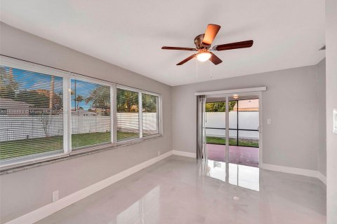 Casa en venta en Hollywood, Florida, 3 dormitorios, 106.19 m2 № 1029042 - foto 23