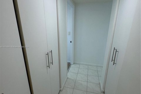 Copropriété à vendre à Hallandale Beach, Floride: 2 chambres, 130.06 m2 № 1399415 - photo 10