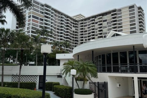 Copropriété à vendre à Hallandale Beach, Floride: 2 chambres, 130.06 m2 № 1399415 - photo 29