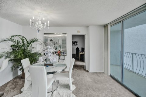 Copropriété à vendre à North Bay Village, Floride: 2 chambres, 95.69 m2 № 1399416 - photo 2