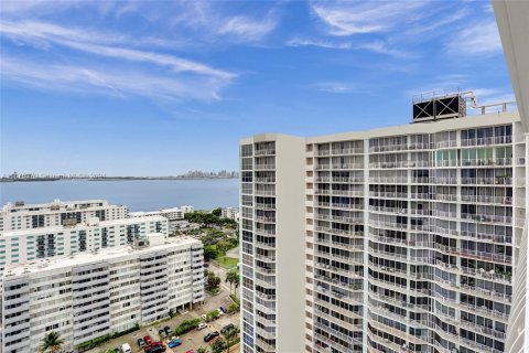 Copropriété à vendre à North Bay Village, Floride: 2 chambres, 95.69 m2 № 1399416 - photo 27