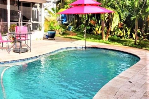 Casa en venta en Fort Lauderdale, Florida, 2 dormitorios, 81.29 m2 № 1399418 - foto 4