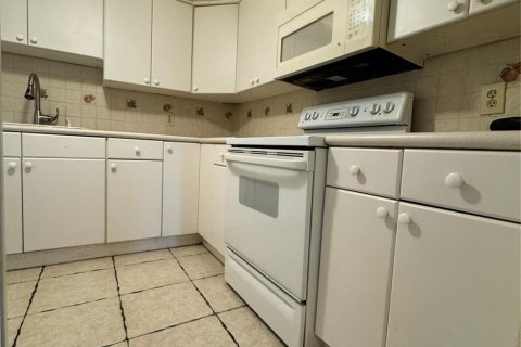 Condo in Davie, Florida, 2 bedrooms  № 1076798 - photo 11