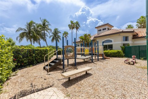 Casa en venta en Hollywood, Florida, 3 dormitorios, 281.68 m2 № 1047910 - foto 4