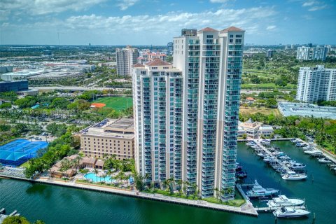 Copropriété à vendre à Aventura, Floride: 3 chambres, 159.79 m2 № 1410662 - photo 29