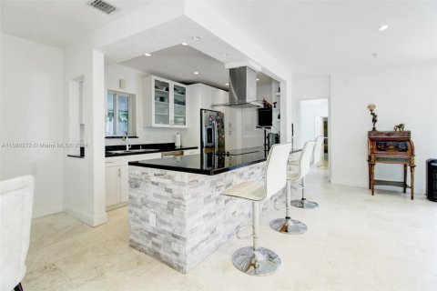 Casa en venta en Miami Beach, Florida, 4 dormitorios, 173.36 m2 № 1410708 - foto 6