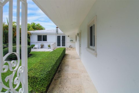 Casa en venta en Miami Beach, Florida, 4 dormitorios, 173.36 m2 № 1410708 - foto 26