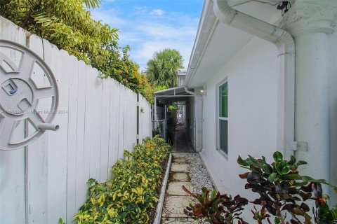 Casa en venta en Miami Beach, Florida, 4 dormitorios, 173.36 m2 № 1410708 - foto 30