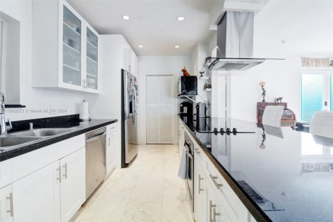 Casa en venta en Miami Beach, Florida, 4 dormitorios, 173.36 m2 № 1410708 - foto 7