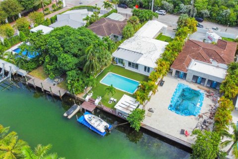 Casa en venta en Miami Beach, Florida, 4 dormitorios, 173.36 m2 № 1410708 - foto 1