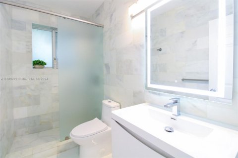 Casa en venta en Miami Beach, Florida, 4 dormitorios, 173.36 m2 № 1410708 - foto 10