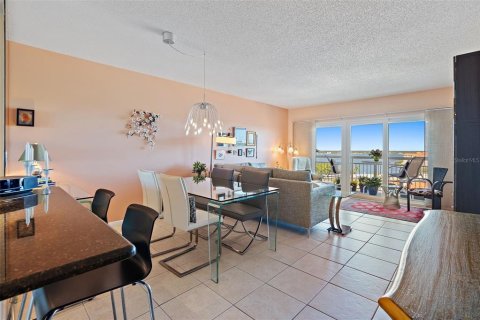 Condominio en venta en Saint Petersburg, Florida, 1 dormitorio, 69.21 m2 № 1357956 - foto 15