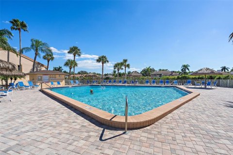 Condo in Saint Petersburg, Florida, 1 bedroom  № 1357956 - photo 25