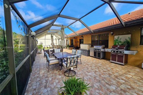 Villa ou maison à vendre à Tamarac, Floride: 3 chambres, 172.98 m2 № 1037365 - photo 29