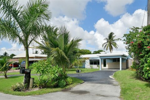 Villa ou maison à vendre à Dania Beach, Floride: 3 chambres, 110.55 m2 № 1352122 - photo 1