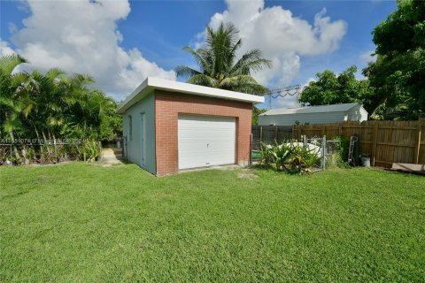 House in Dania Beach, Florida 3 bedrooms, 110.55 sq.m. № 1352122 - photo 26