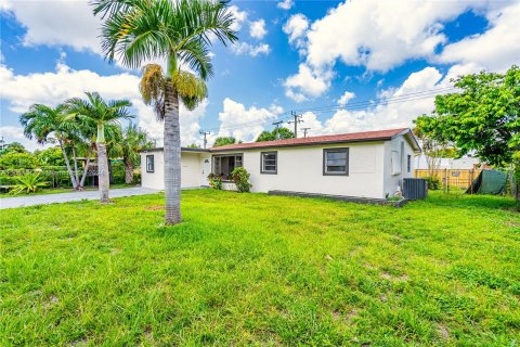 Casa en venta en Fort Lauderdale, Florida, 4 dormitorios, 134.06 m2 № 1352158 - foto 3