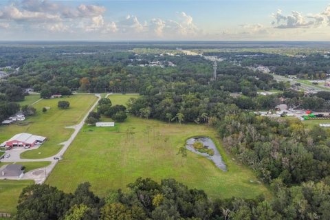 House in Lakeland, Florida 2 bedrooms, 166.11 sq.m. № 1390631 - photo 3