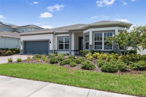 Villa ou maison à vendre à Orlando, Floride: 4 chambres, 274.15 m2 № 1341497 - photo 1