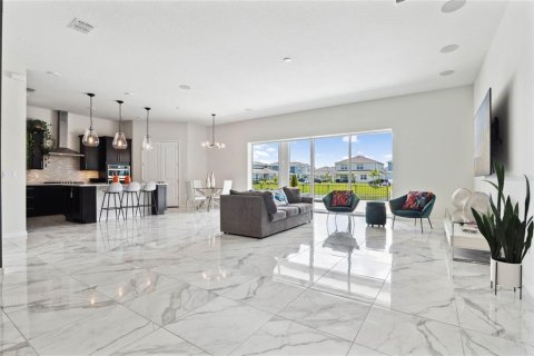 Villa ou maison à vendre à Orlando, Floride: 4 chambres, 274.15 m2 № 1341497 - photo 3