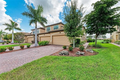 Condominio en venta en Bradenton, Florida, 3 dormitorios, 165.92 m2 № 1342903 - foto 3