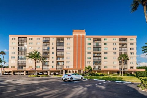 Condominio en venta en Clearwater, Florida, 1 dormitorio, 66.89 m2 № 1390145 - foto 6