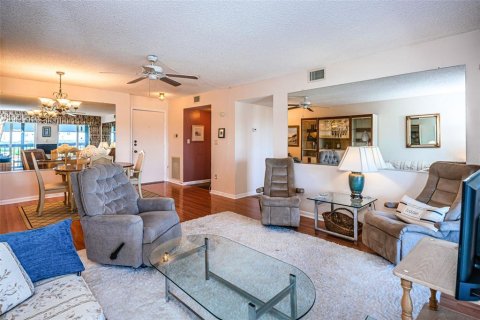 Condominio en venta en Clearwater, Florida, 1 dormitorio, 66.89 m2 № 1390145 - foto 19