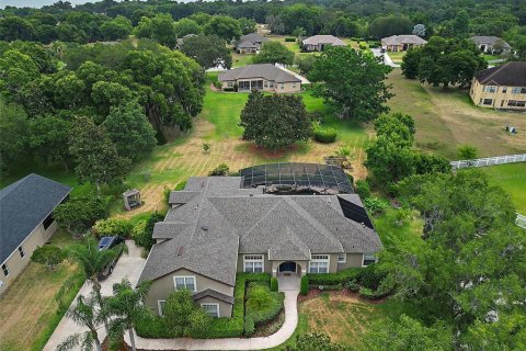 House in Yalaha, Florida 4 bedrooms, 361.39 sq.m. № 1390146 - photo 2