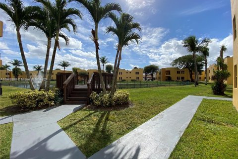 Condominio en venta en Sweetwater, Florida, 3 dormitorios, 94.3 m2 № 1044665 - foto 19