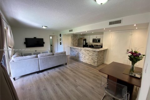 Condominio en venta en Sweetwater, Florida, 3 dormitorios, 94.3 m2 № 1044665 - foto 14